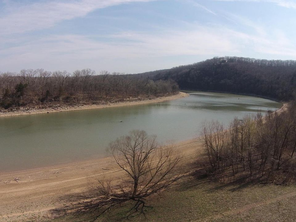 1st image of 470 Cane Cove Rd