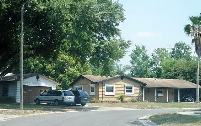 2nd image of 541 Hermitage Ct