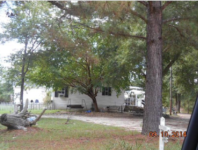 2nd image of 301 Forest Hill Cir