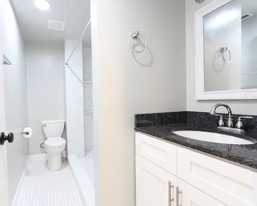 2646 W Cermak Rd — Photo 15