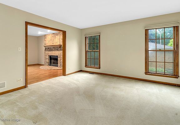5th image of 1517 N Woodlawn St