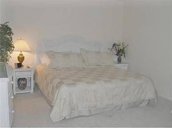 2nd image of 4103 NE Moon River Cir