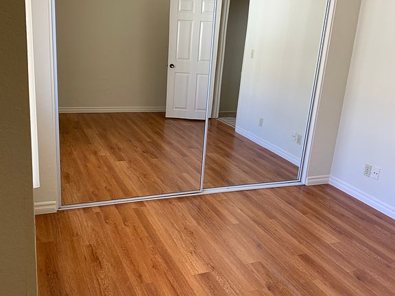 4th image of 338 W Wilson Ave #7