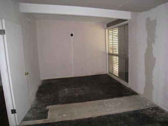 5th image of 4942 Kathy Dr