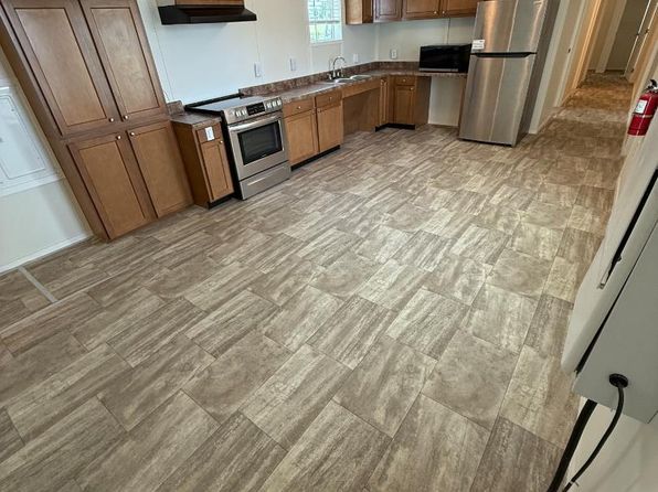185 Private Road 1610