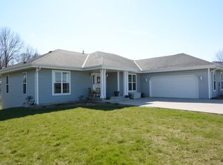 201 Otto Dr, Hartford, WI 53027