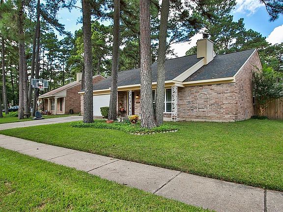 Look at the curb appeal. And a wonderful neighborhood with sidewalks.