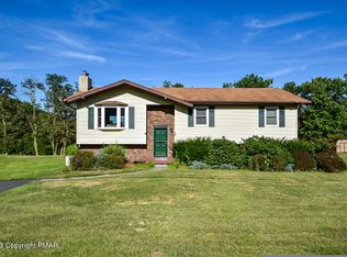 533 Lakeview Rd, White Haven, PA 18661