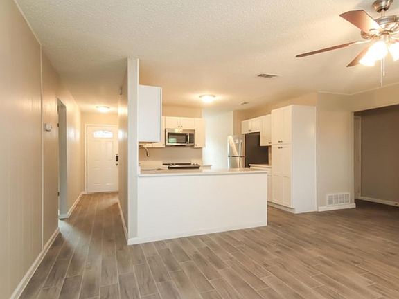 4th image of 5622 Macdougall Dr