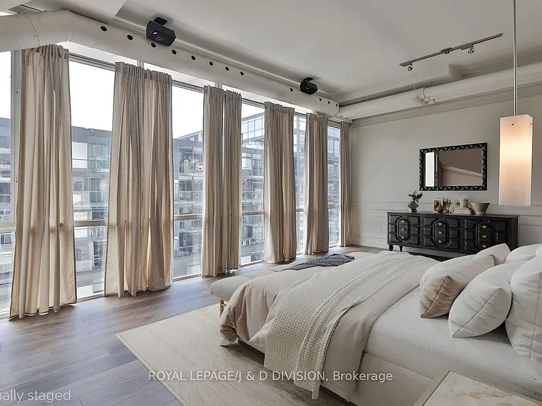 32 Stewart St #705 — Photo 24