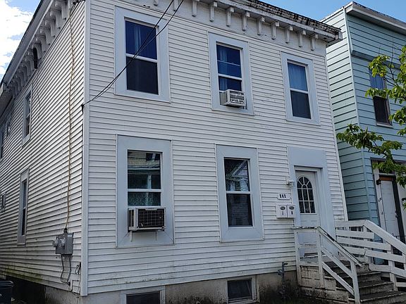 3rd image of 476 West St