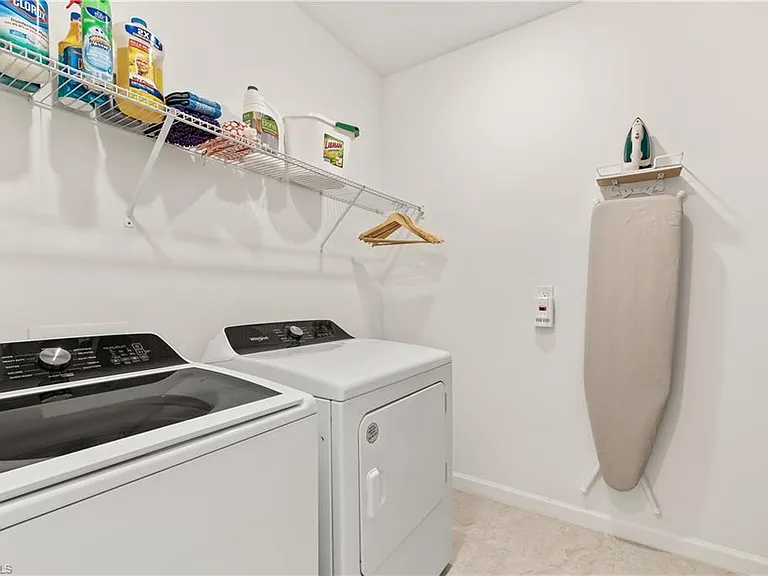 42425 Cascade Dr — Photo 18