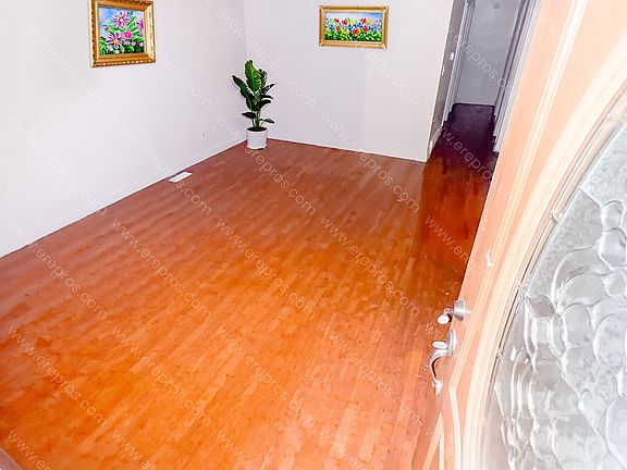 3rd image of 145 E Alma Ave