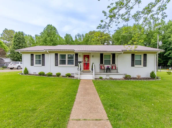 1225 Main St E, Savannah, TN 38372