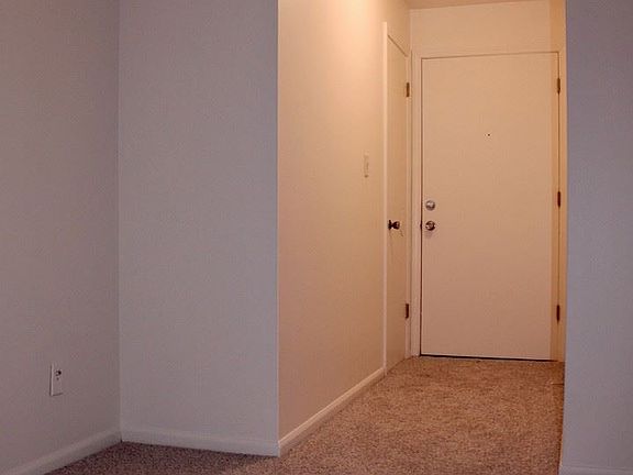 2nd image of 2085 Eastern Ave SE APT 8