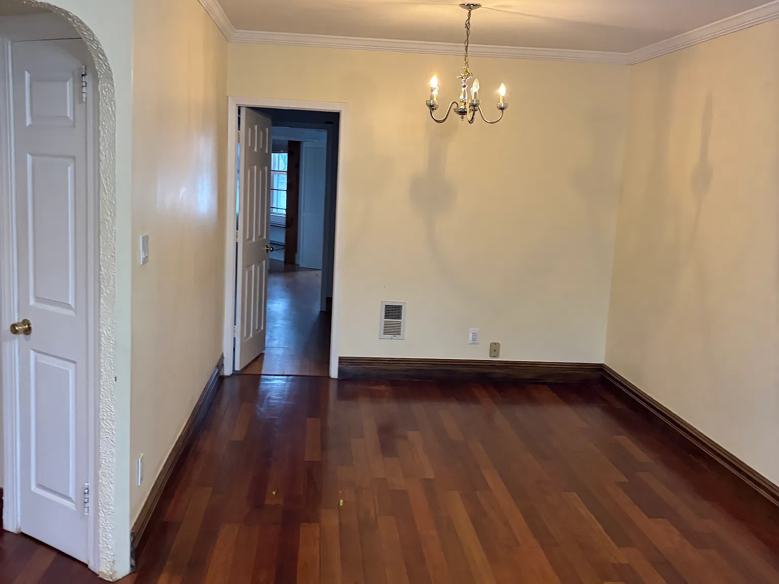 2 bed, 800 sqft, $2,700 — Photo 2