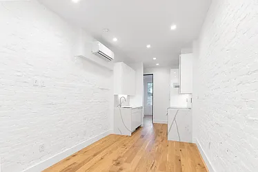 543 Bergen Street, #3