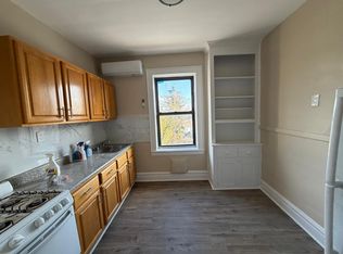 19 40th St #205, Irvington, NJ 07111