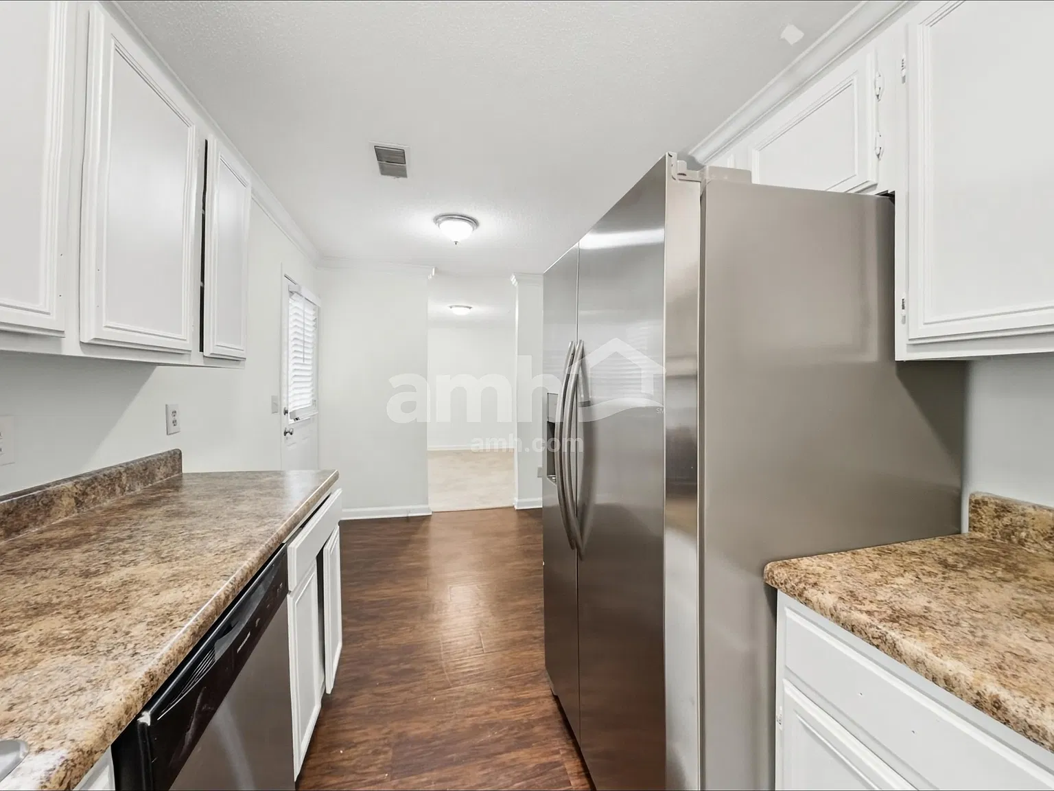 3 bed, 2.5 bath, 1538 sqft, $2,195 — Photo 3