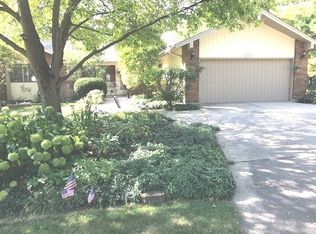 173 Shady Ln, Bartlett, IL