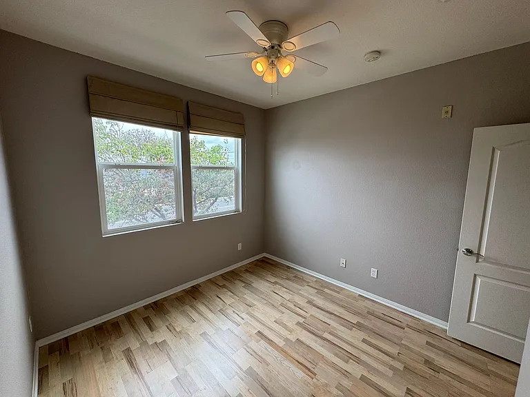 5096 Plaza Promenade — Photo 13