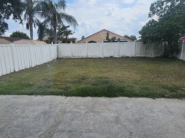 2338 Cordova Ct — Photo 15