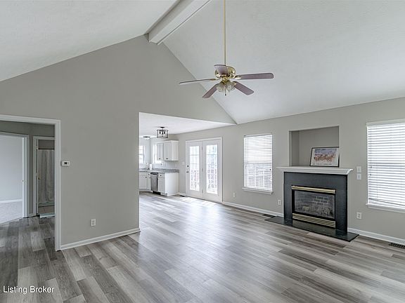 5th image of 105 Simpson Station Dr