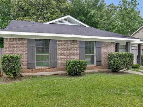 801 Copperfield Dr E, Mobile, AL 36608