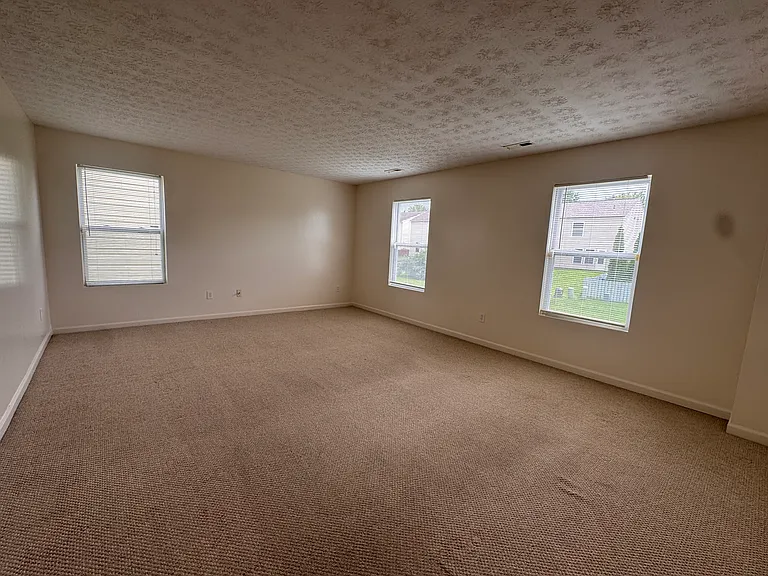 8175 Grant Park Ave — Photo 10
