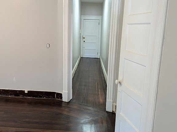 4th image of 110 Nelson Ave