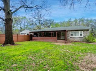 615 5th St, Silvis, IL 61282