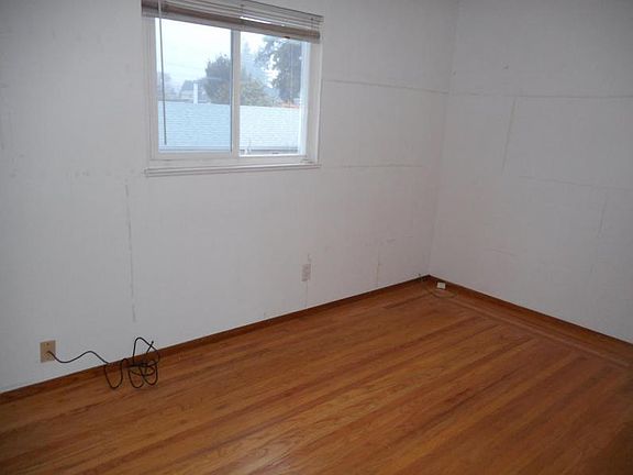 3rd image of 3811 Opal St #0