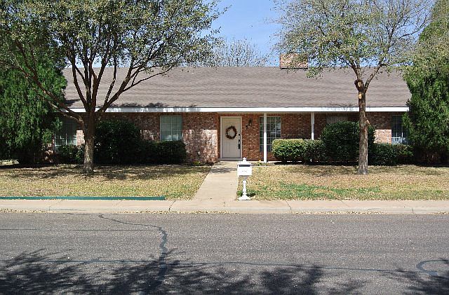 1st image of 5 Brittany Ln
