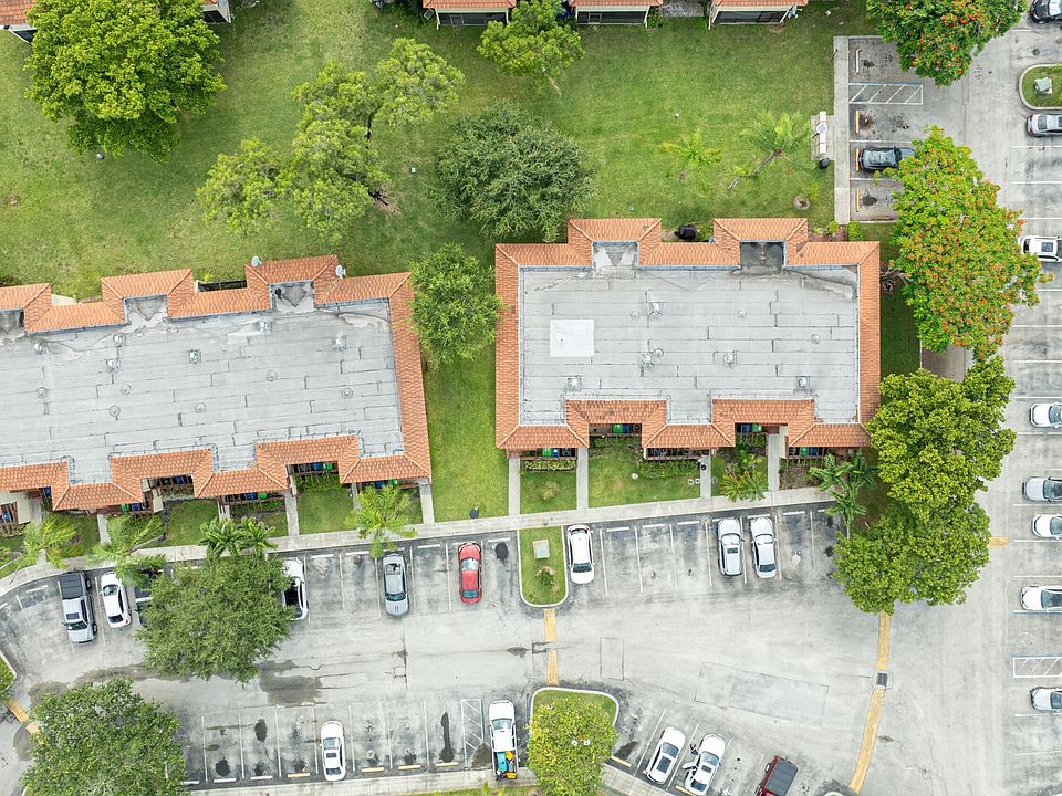 1st image of 4718 NW 89th Avenue #4718