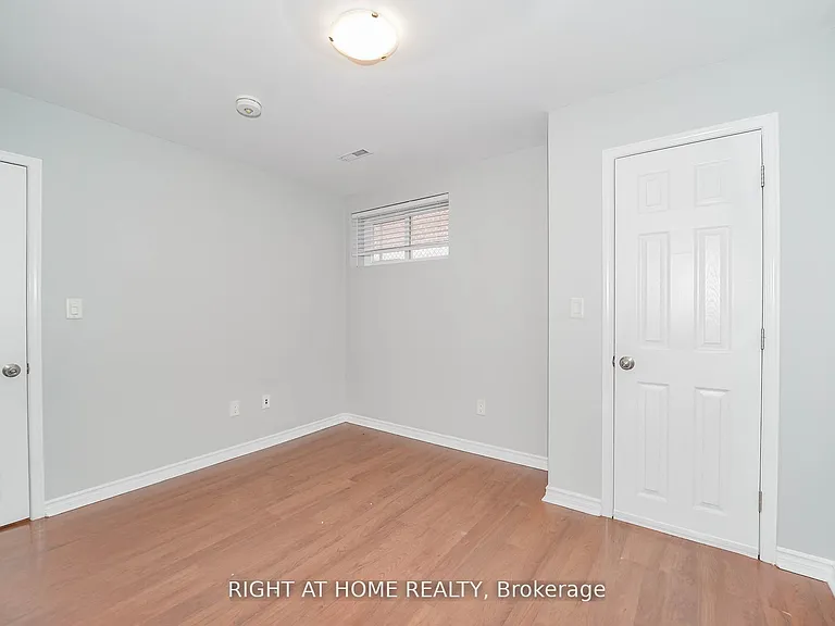 2 Iangrove Ter — Photo 21