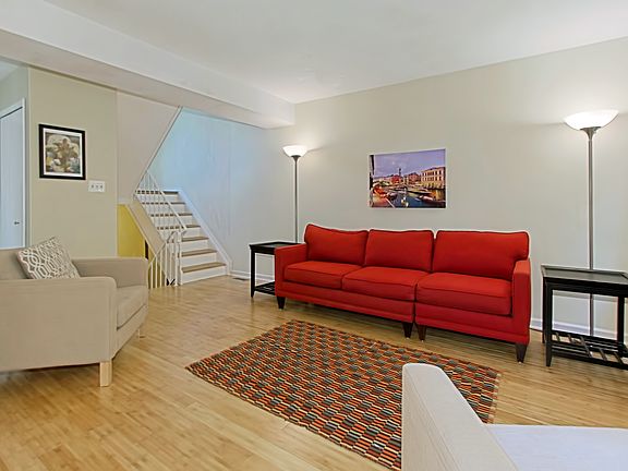 4th image of 969 Holborn Ct
