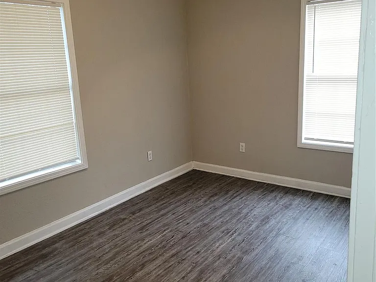 7209 Kassarine Pass — Photo 11