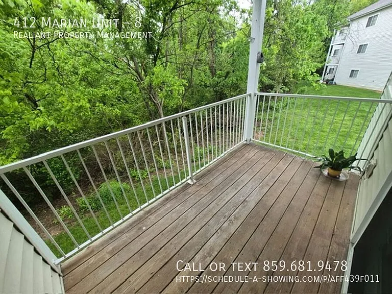 412 Marian Ln #8 — Photo 2