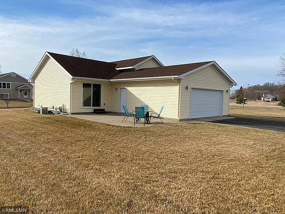 3rd image of 1110 Benjamin Dr