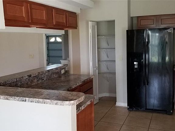 5th image of 721 Cambridge Way