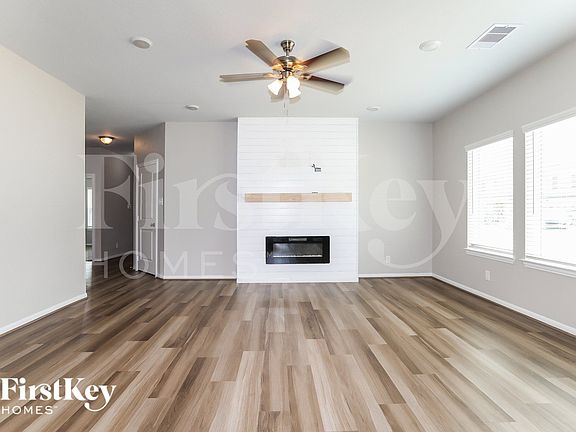 4th image of 811 Steam Ridge Ln