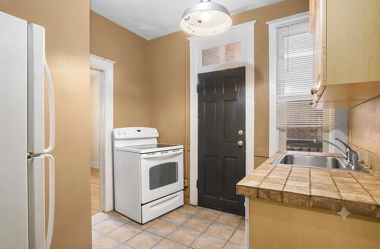 2 bed, 950 sqft, $1,850 — Photo 3