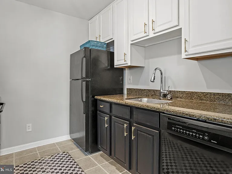 3178 Summit Square Dr #3-D2 — Photo 10