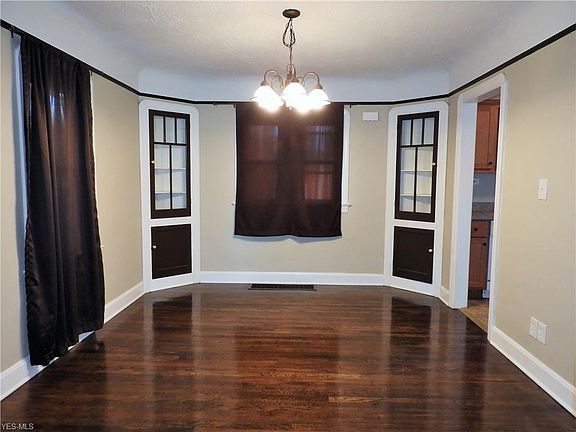 4th image of 21021 S Lake Shore Blvd