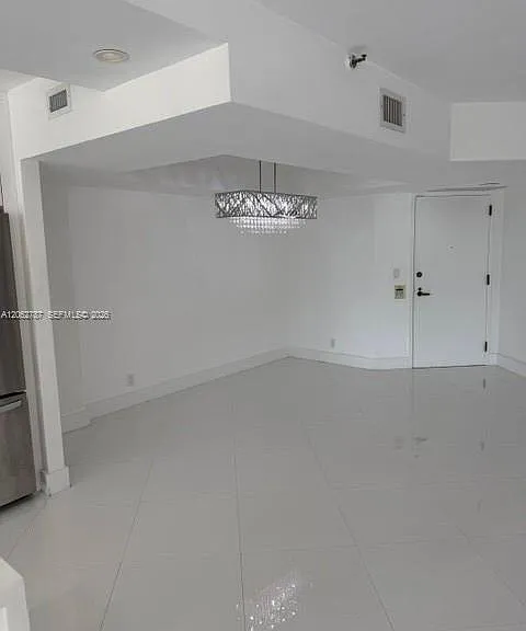 19707 Turnberry Way #24B — Photo 4