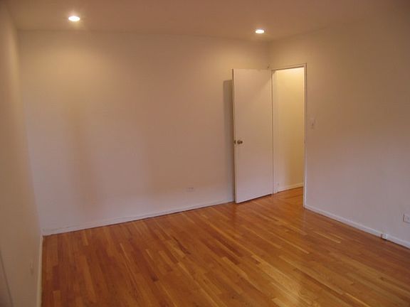 2nd image of 14945 Northern Blvd APT 5J
