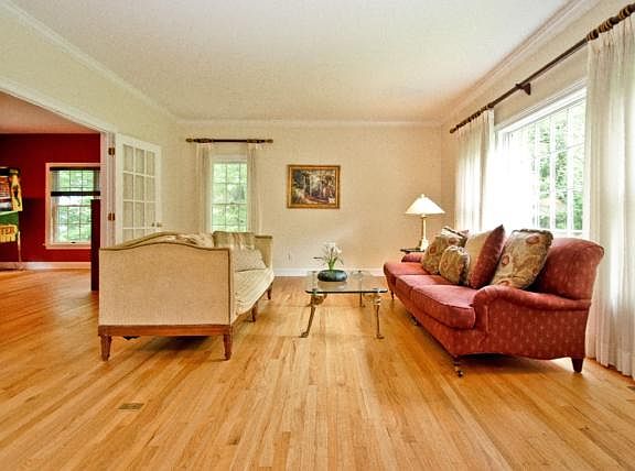 5th image of 7 Gifford Lake Dr