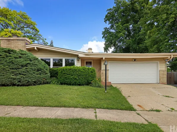 2400 Hyde Park Ave, Waukegan, IL 60085