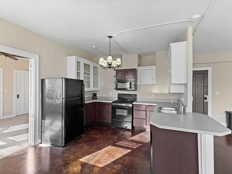 Penn Arts Apartments — Photo 22