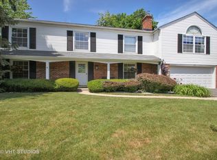 1218 Carriage Ln, Northbrook, IL 60062